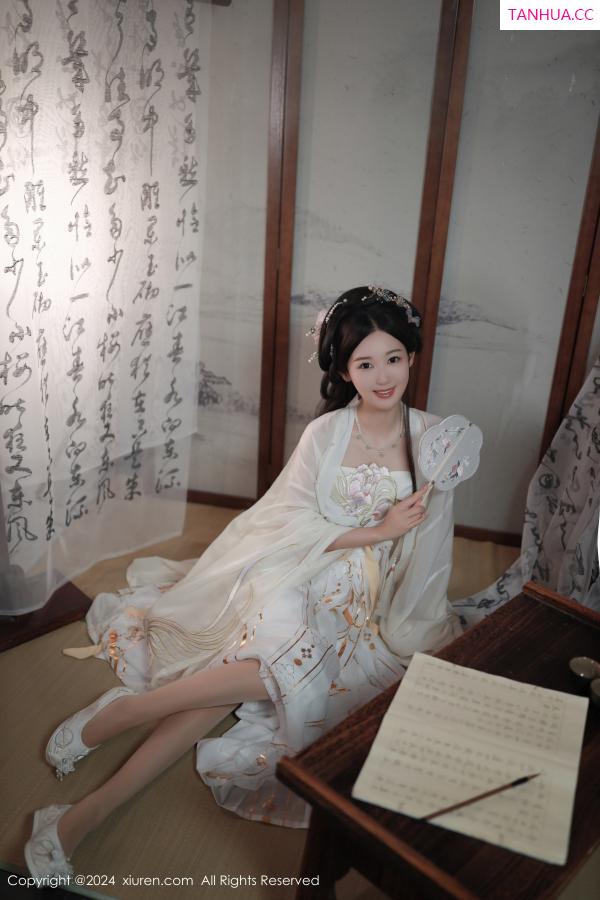 唐安琪  [XiuRen]高清写真图 2024.07.22 No.8898 唐安琪 丝袜美腿第5张图片
